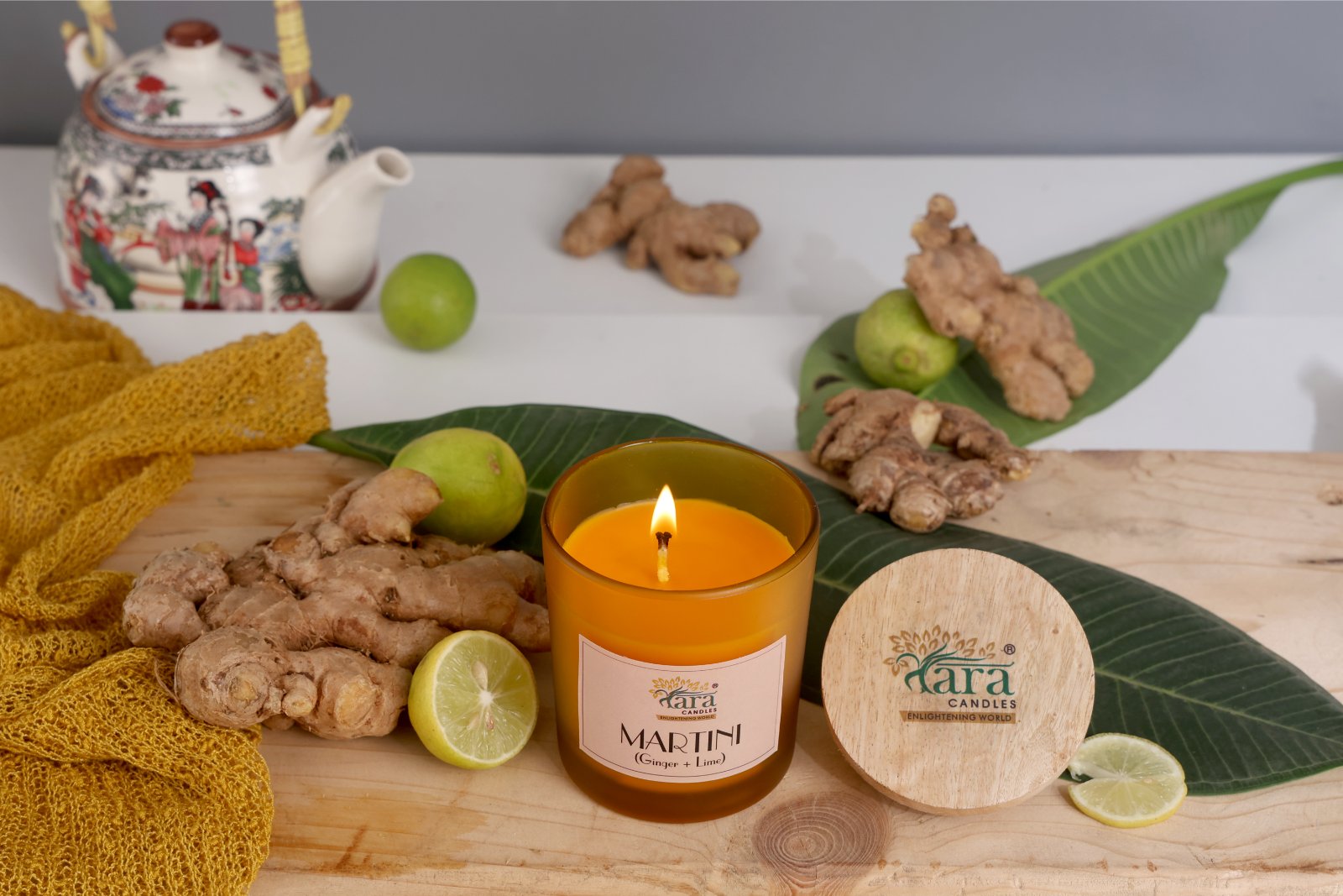 martini-frosted-glass-jar-with-wooden-lid-dust-cover (1)